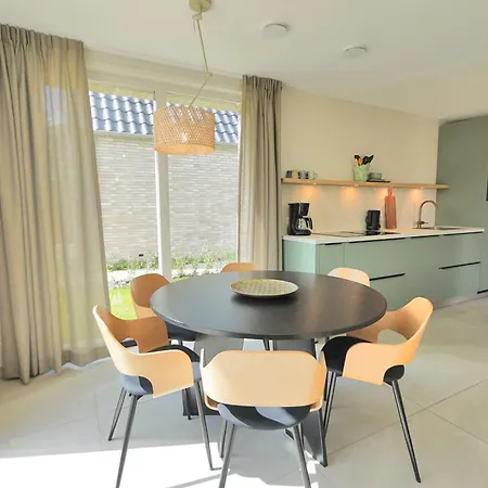 בית נופש Zon - Zee - *